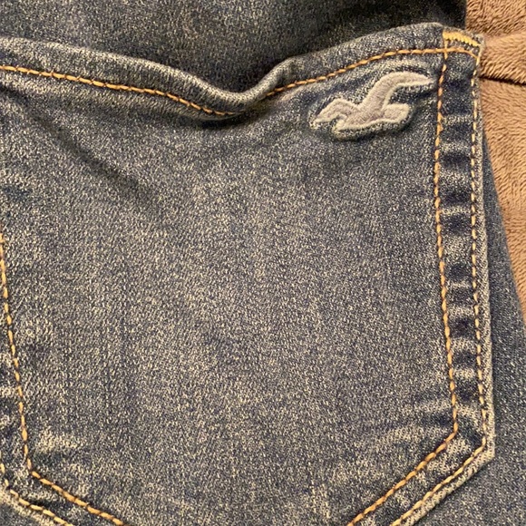 Hollister High Rise Jean Legging. (Size 00S) - Picture 5 of 7